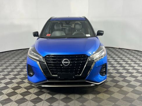 Used 2024 Nissan Kicks SR w/ SR Premium Package image 9