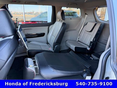 Used 2019 Kia Sedona EX w/ EX Premium Package image 30
