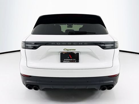 Certified 2023 Porsche Cayenne Platinum Edition AWD/4WD image 6