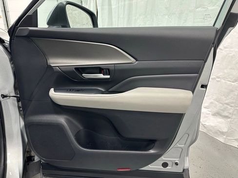 Used 2025 Toyota Grand Highlander AWD image 61