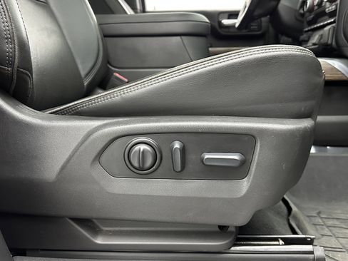 Used 2022 Chevrolet Silverado 3500 High Country image 35