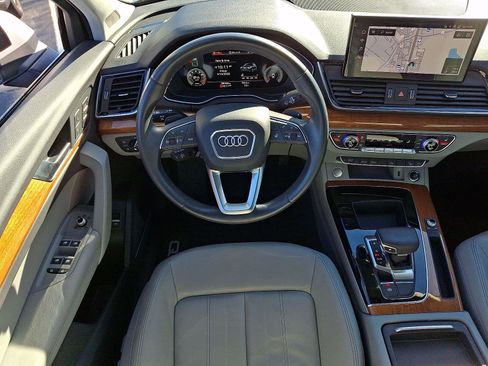 Used 2022 Audi Q5 2.0T Premium Plus w/ Premium Plus Package image 11