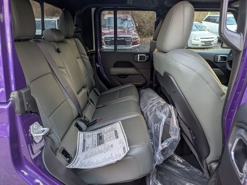 New 2026 Jeep Gladiator Mojave image 29