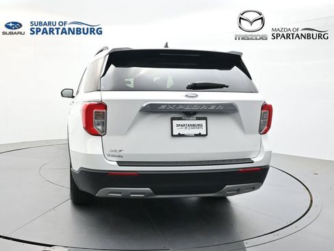 Used 2023 Ford Explorer XLT w/ Equipment Group 202A RWD image 7