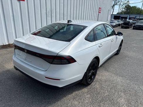 Used 2025 Honda Accord SE image 8