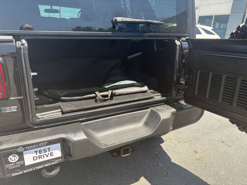 Used 2022 Jeep Wrangler Unlimited Sport AWD/4WD image 9