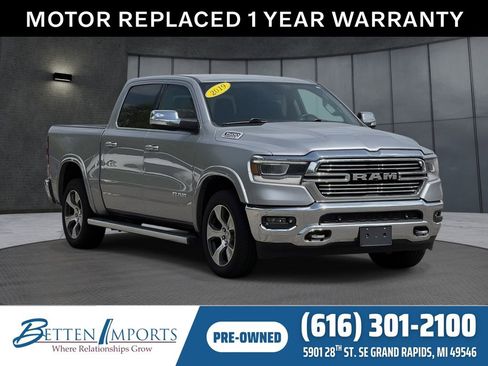 Used 2019 RAM 1500 Laramie AWD/4WD image 1