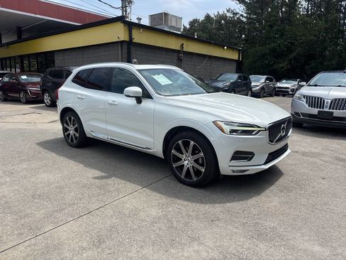 Used 2020 Volvo XC60 T5 Inscription w/ Protection Package FWD image 4