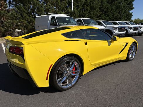 Used 2016 Chevrolet Corvette Stingray Coupe w/ 2LT Preferred Equipment Group RWD image 10