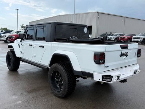 Used 2023 Jeep Gladiator Sport AWD/4WD image 17
