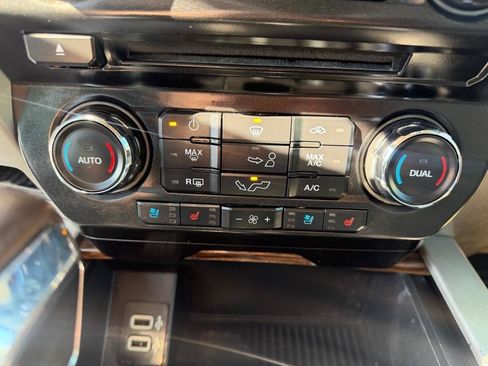 Used 2018 Ford F150 Lariat w/ Equipment Group 501A Mid AWD/4WD image 45