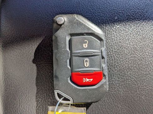 Used 2019 Jeep Wrangler Unlimited Sport S image 30