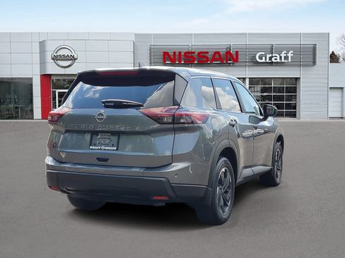 Certified 2026 Nissan Rogue SV FWD image 3