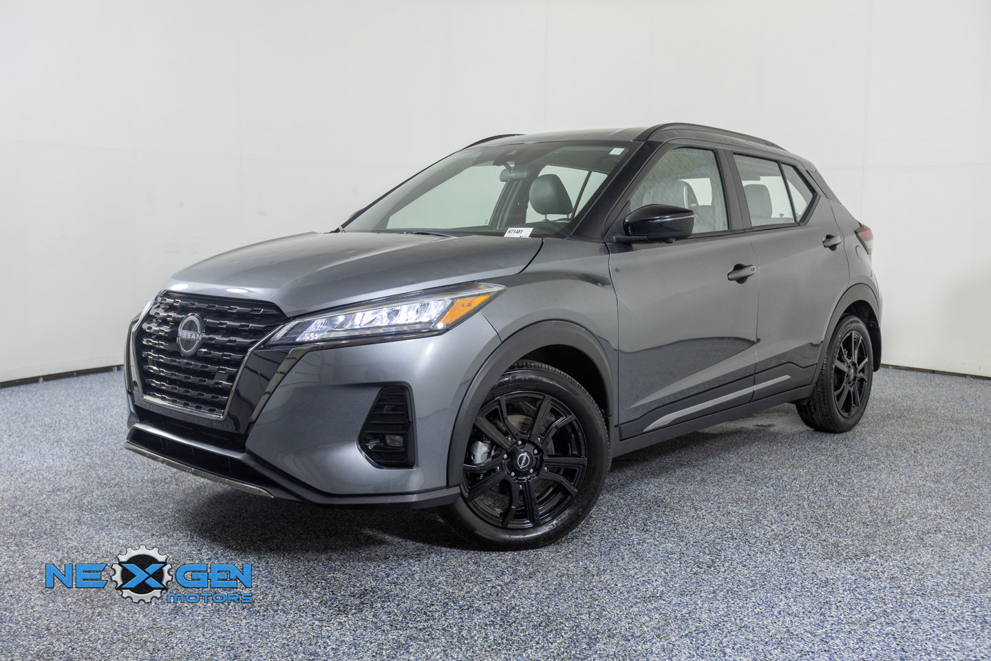 Used 2024 Nissan Kicks SR w/ SR Premium Package FWD image 4
