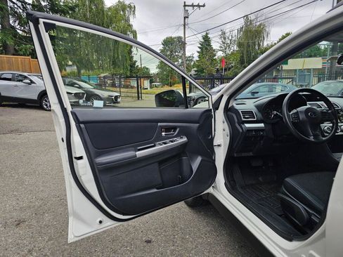 Used 2015 Subaru Crosstrek 2.0i Premium AWD/4WD image 19