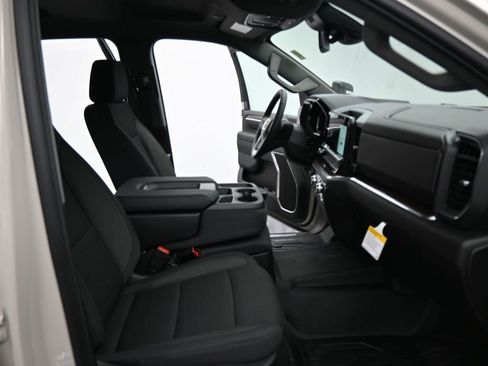 New 2026 GMC Sierra 3500 SLE w/ SLE Value Package image 24