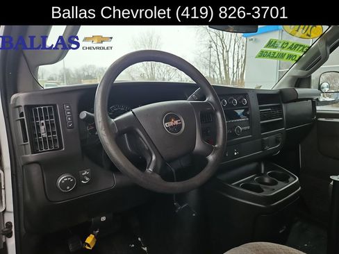 Certified 2016 GMC Savana 2500 image 10