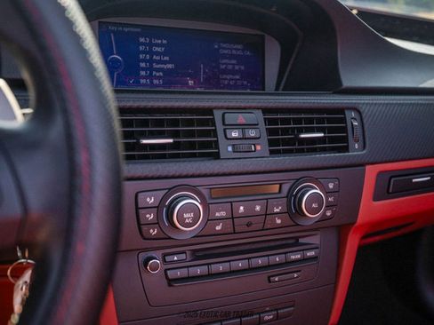 Used 2013 BMW M3 Convertible image 32