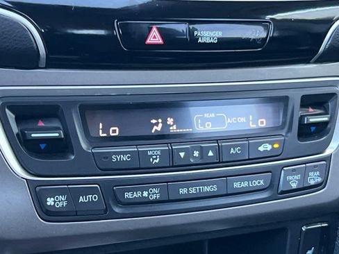 Used 2021 Honda Pilot Special Edition image 23
