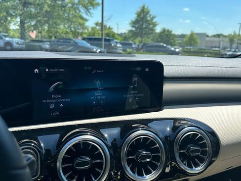 Used 2022 Mercedes-Benz CLA 250 image 28