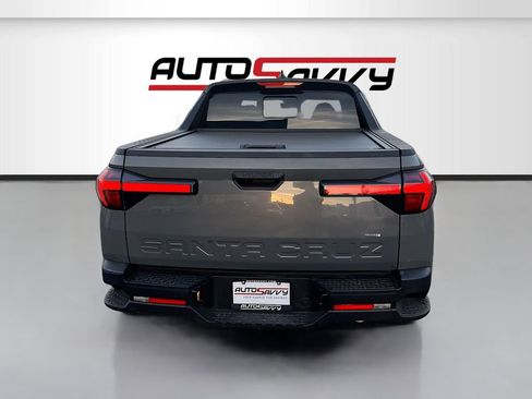 Used 2025 Hyundai Santa Cruz SEL AWD/4WD image 6