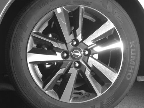 Used 2025 Nissan Versa SV image 21