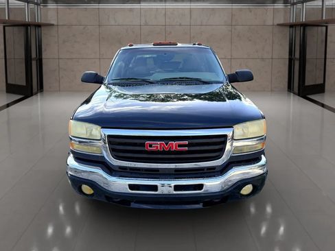 Used 2003 GMC Sierra 3500 SLT w/ SLT Preferred Equipment Group AWD/4WD image 8