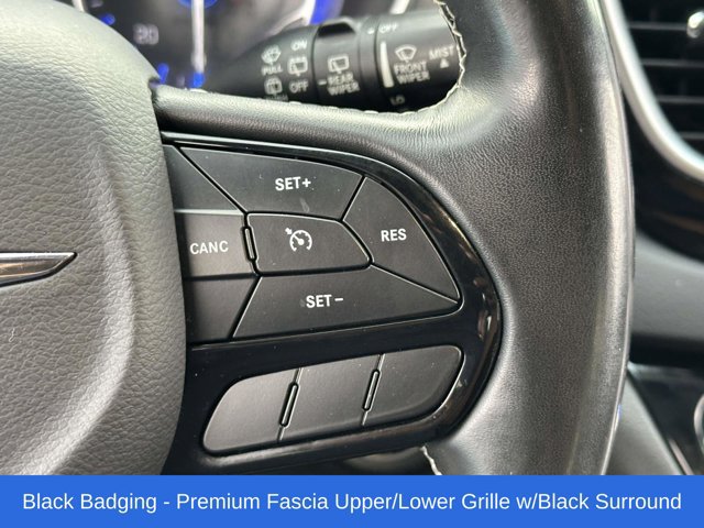 Used 2019 Chrysler Pacifica Touring Plus w/ S Appearance Package FWD image 10