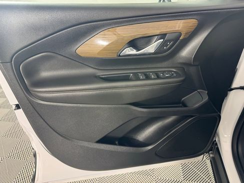 Used 2020 GMC Terrain SLE image 9