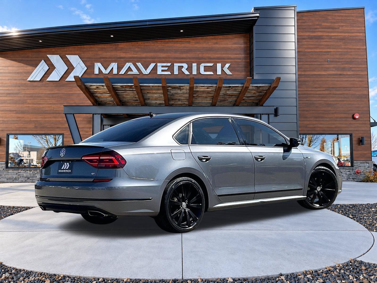 Used 2018 Volkswagen Passat 3.6 FWD image 6