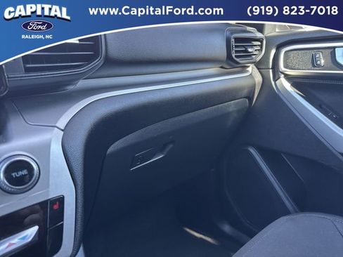Certified 2022 Ford Explorer XLT image 26