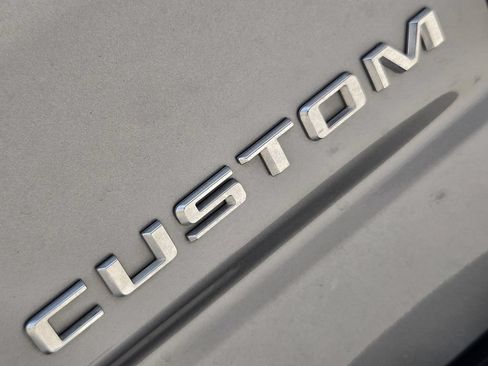 Used 2023 Chevrolet Silverado 1500 Custom RWD image 9