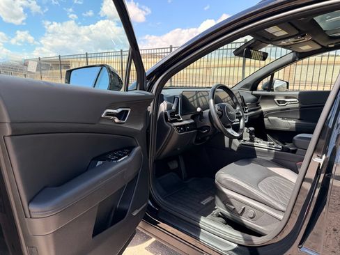 Used 2025 Kia Sportage X-Line w/ Premium Package AWD/4WD image 7