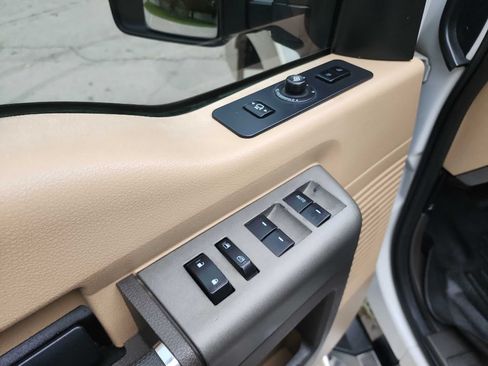 Used 2012 Ford F250 Lariat w/ Lariat Ultimate Pkg AWD/4WD image 18
