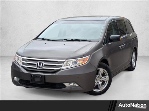 Used 2011 Honda Odyssey Touring image 1