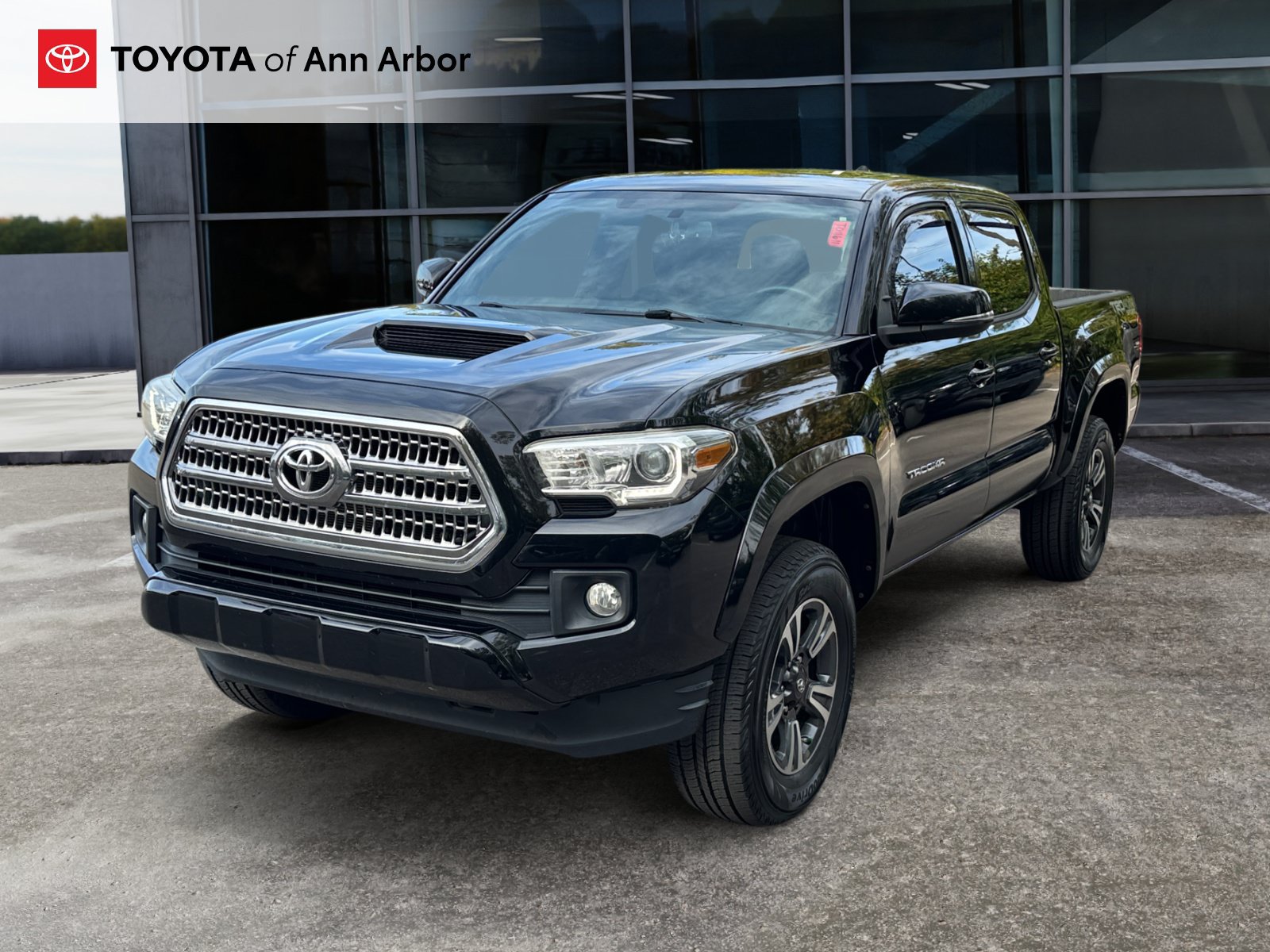 Used 2016 Toyota Tacoma TRD Sport w/ Premium & Technology Package AWD/4WD image 9