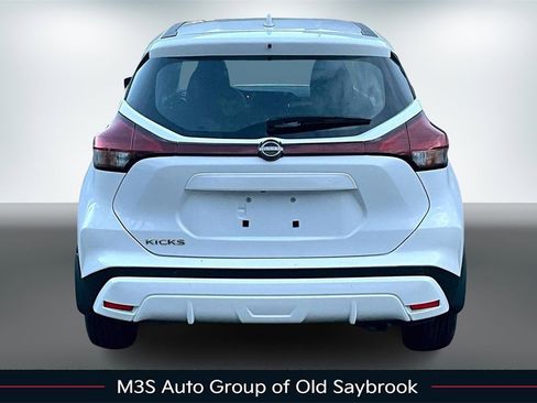 Certified 2024 Nissan Kicks S image 5