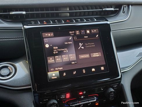 Used 2022 Jeep Grand Cherokee Altitude image 31