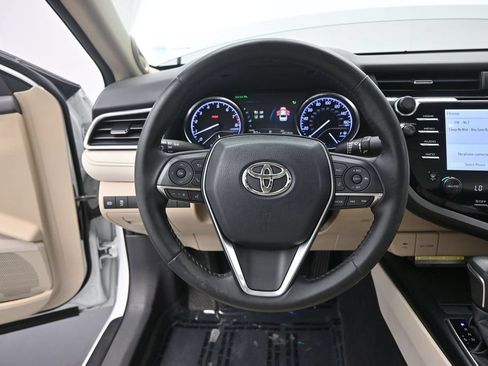 Used 2018 Toyota Camry XLE FWD image 33