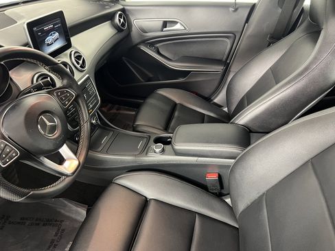 Used 2016 Mercedes-Benz CLA 250 image 4