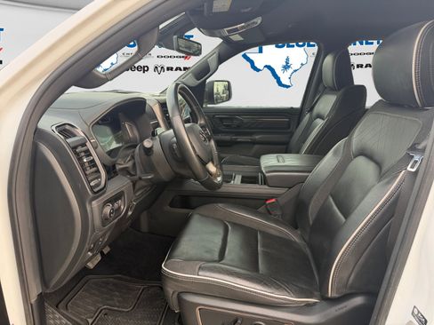 Used 2025 RAM 1500 Limited AWD/4WD image 11