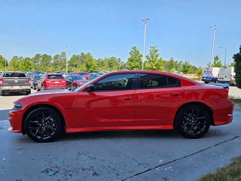 Used 2022 Dodge Charger R/T w/ Plus Group RWD image 4