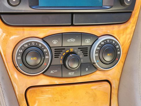 Used 2004 Mercedes-Benz SL 600 image 27