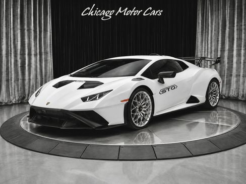 Used 2023 Lamborghini Huracan STO RWD image 2