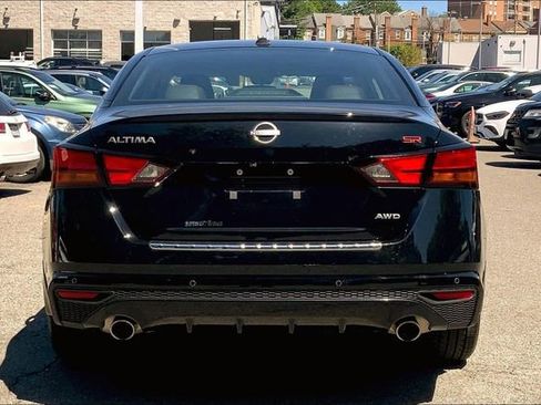 Used 2023 Nissan Altima 2.5 SR AWD/4WD image 3