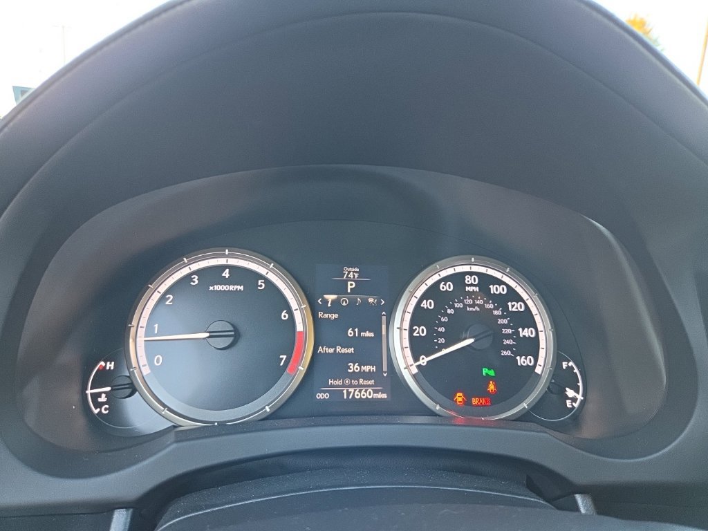 Used 2015 Lexus RC 350 w/ Luxury Package RWD image 4