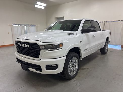 New 2026 RAM 1500 4x4 Crew Cab image 4