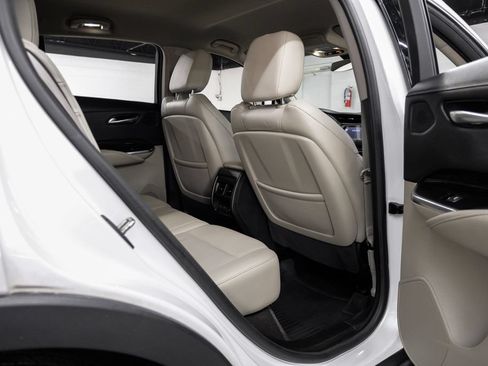Used 2021 Cadillac XT4 Premium Luxury FWD image 43