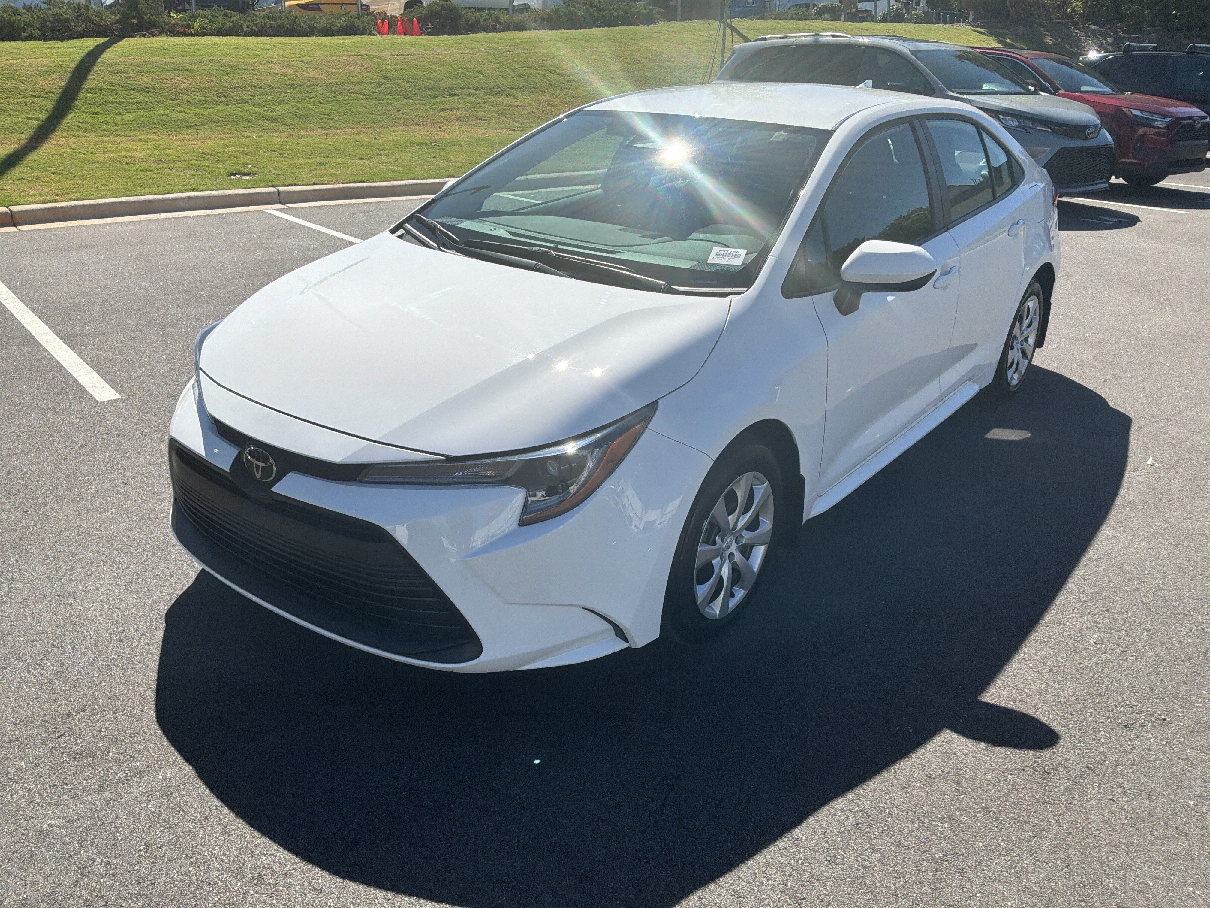 Used 2026 Toyota Corolla LE FWD image 5