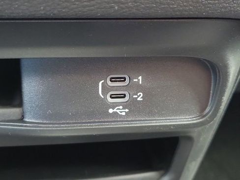 New 2026 Chrysler Pacifica Select image 24